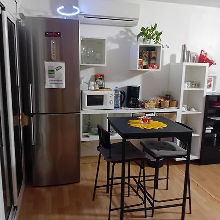 Apartamento Compartido Excelente Ubicacion El Prat de Llobregat Kültér fotó
