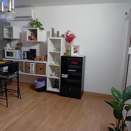 Apartamento Compartido Excelente Ubicacion El Prat de Llobregat Kültér fotó