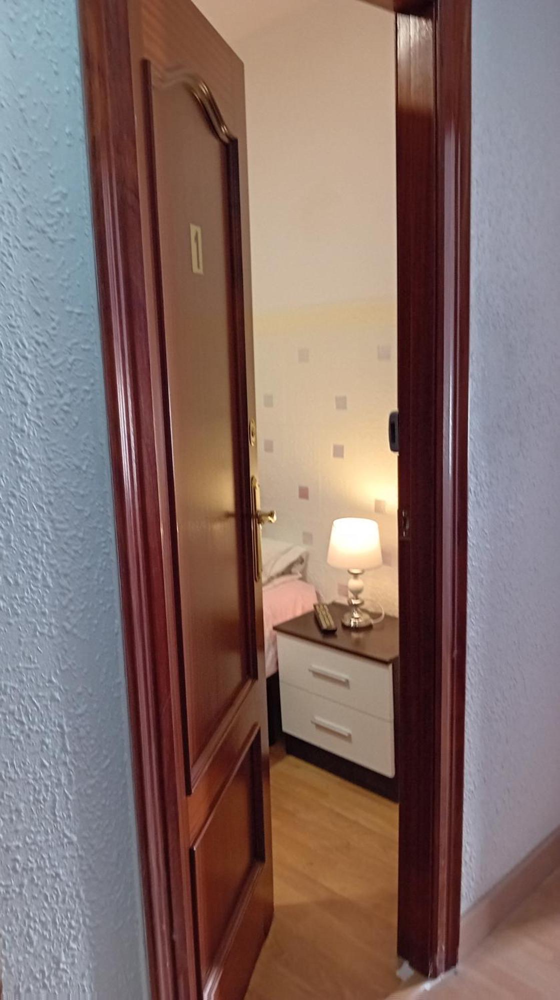 Apartamento Compartido Excelente Ubicacion El Prat de Llobregat Kültér fotó
