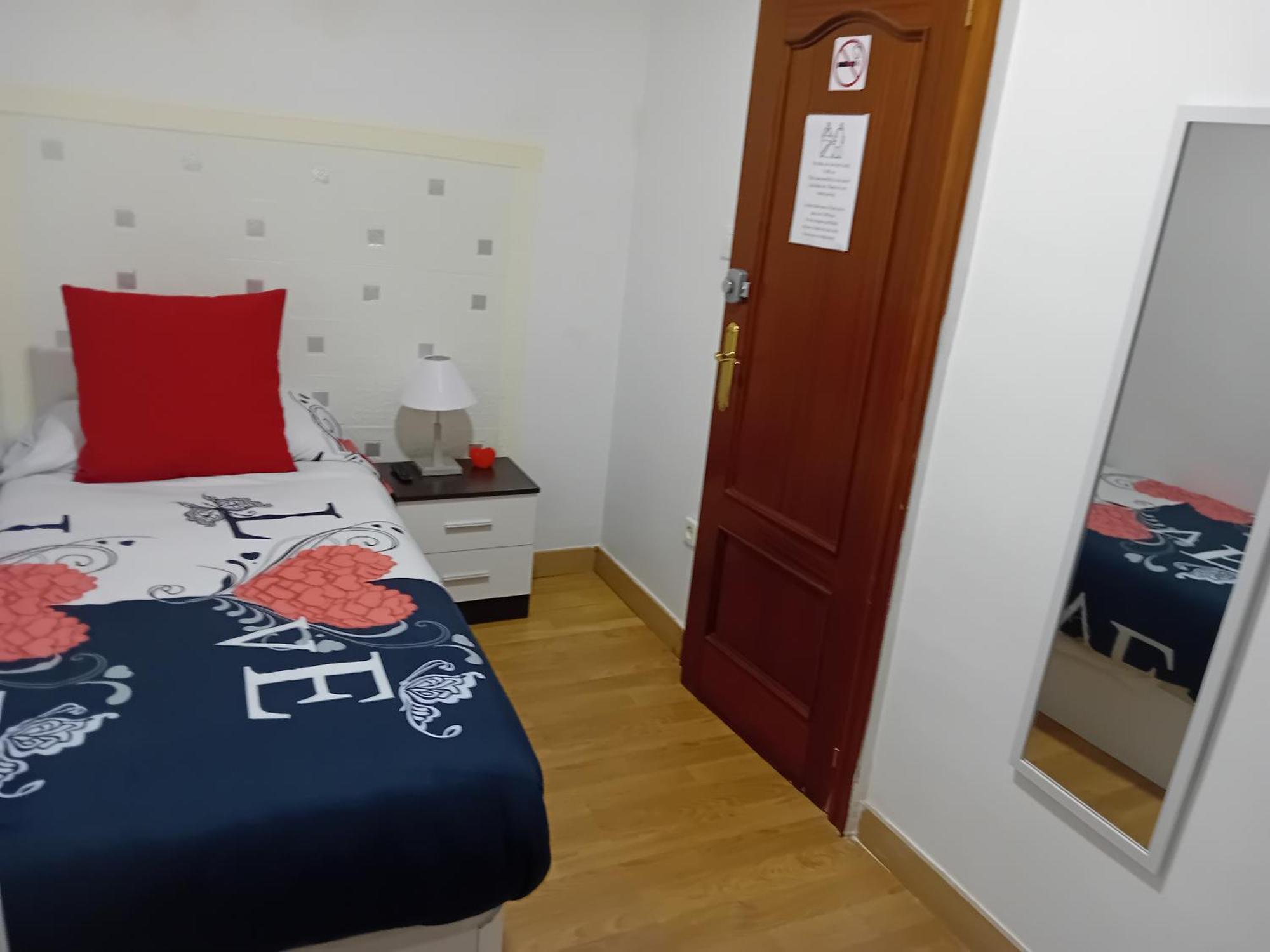 Apartamento Compartido Excelente Ubicacion El Prat de Llobregat Kültér fotó