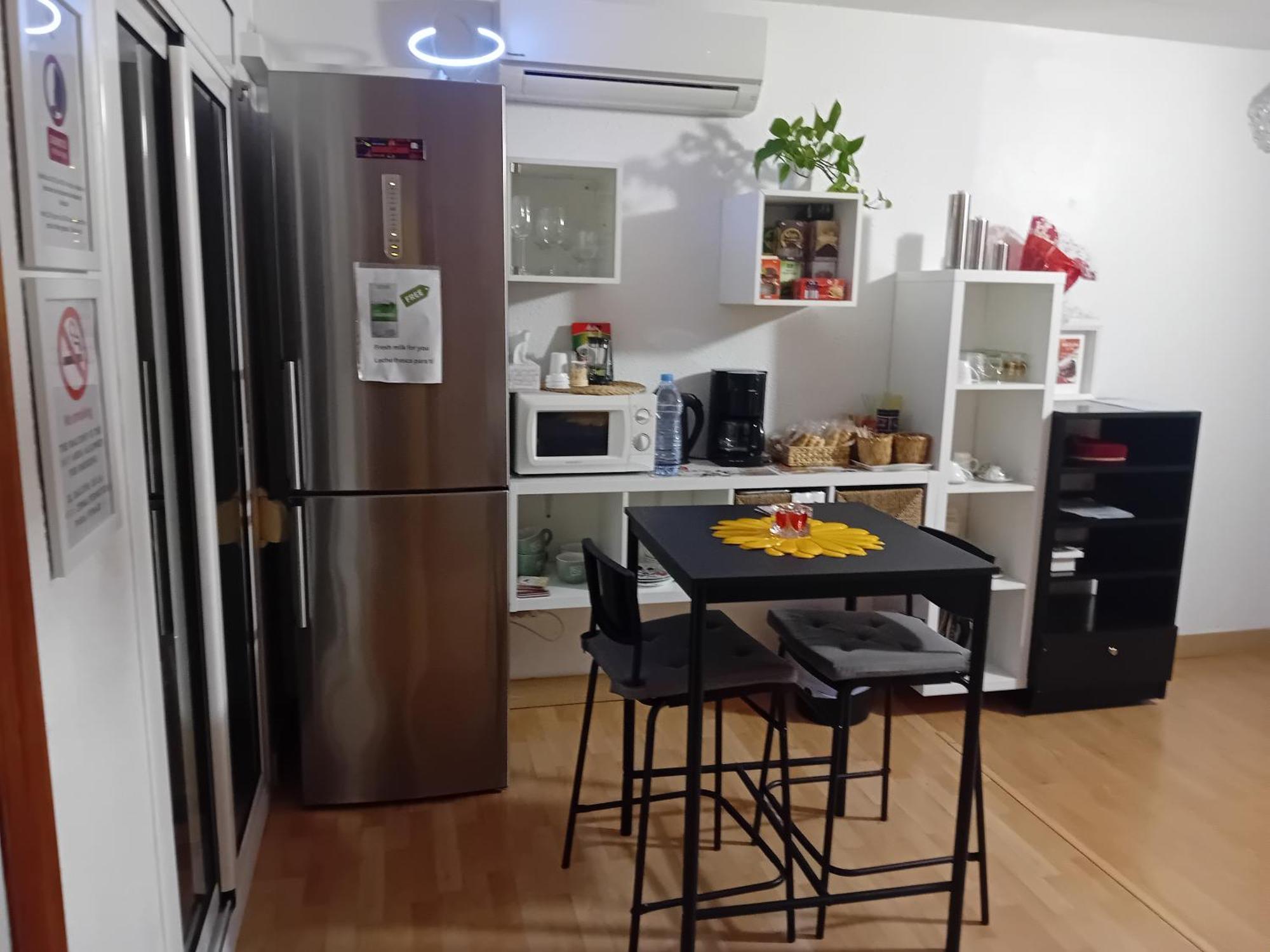 Apartamento Compartido Excelente Ubicacion El Prat de Llobregat Kültér fotó