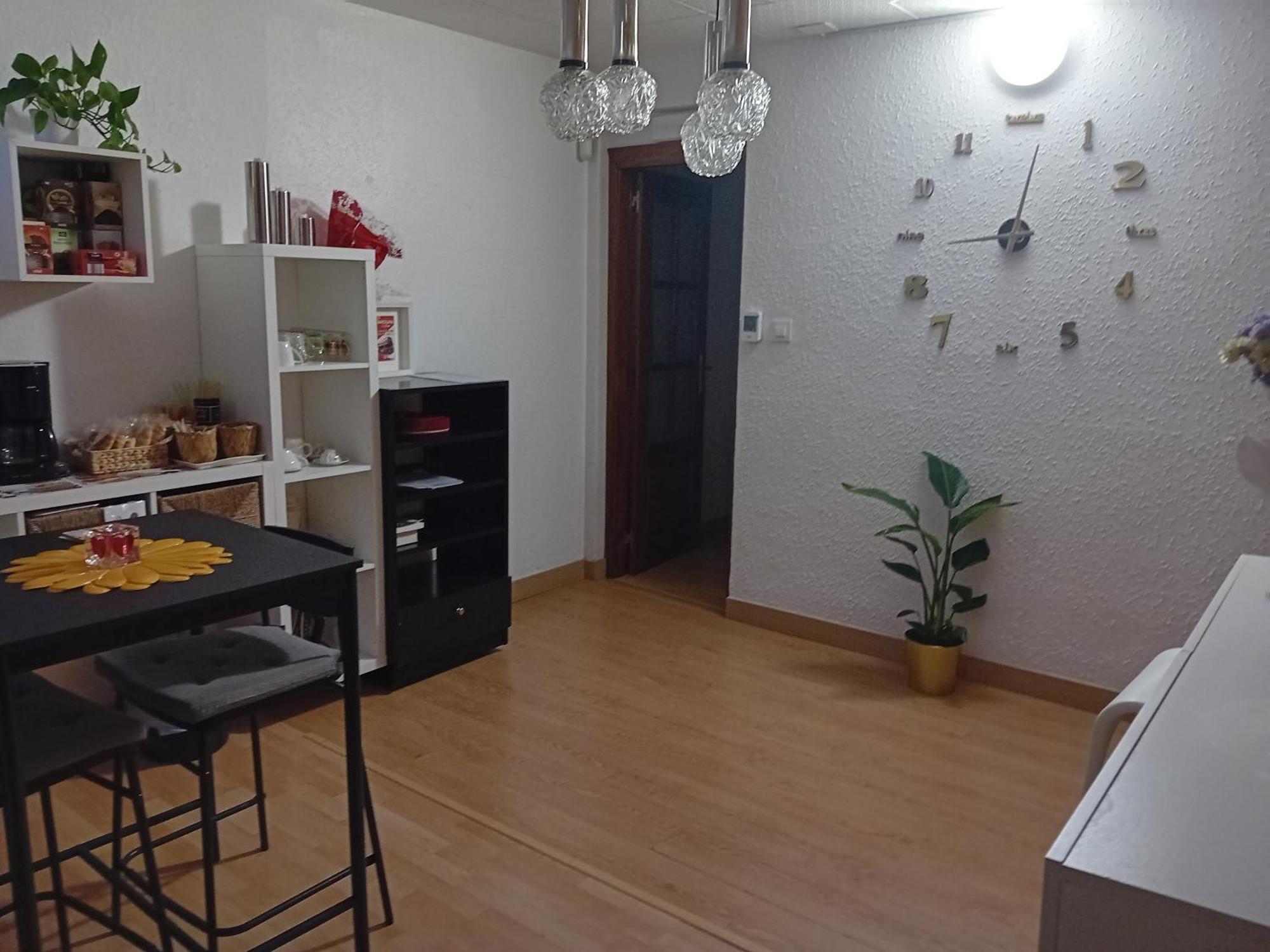 Apartamento Compartido Excelente Ubicacion El Prat de Llobregat Kültér fotó