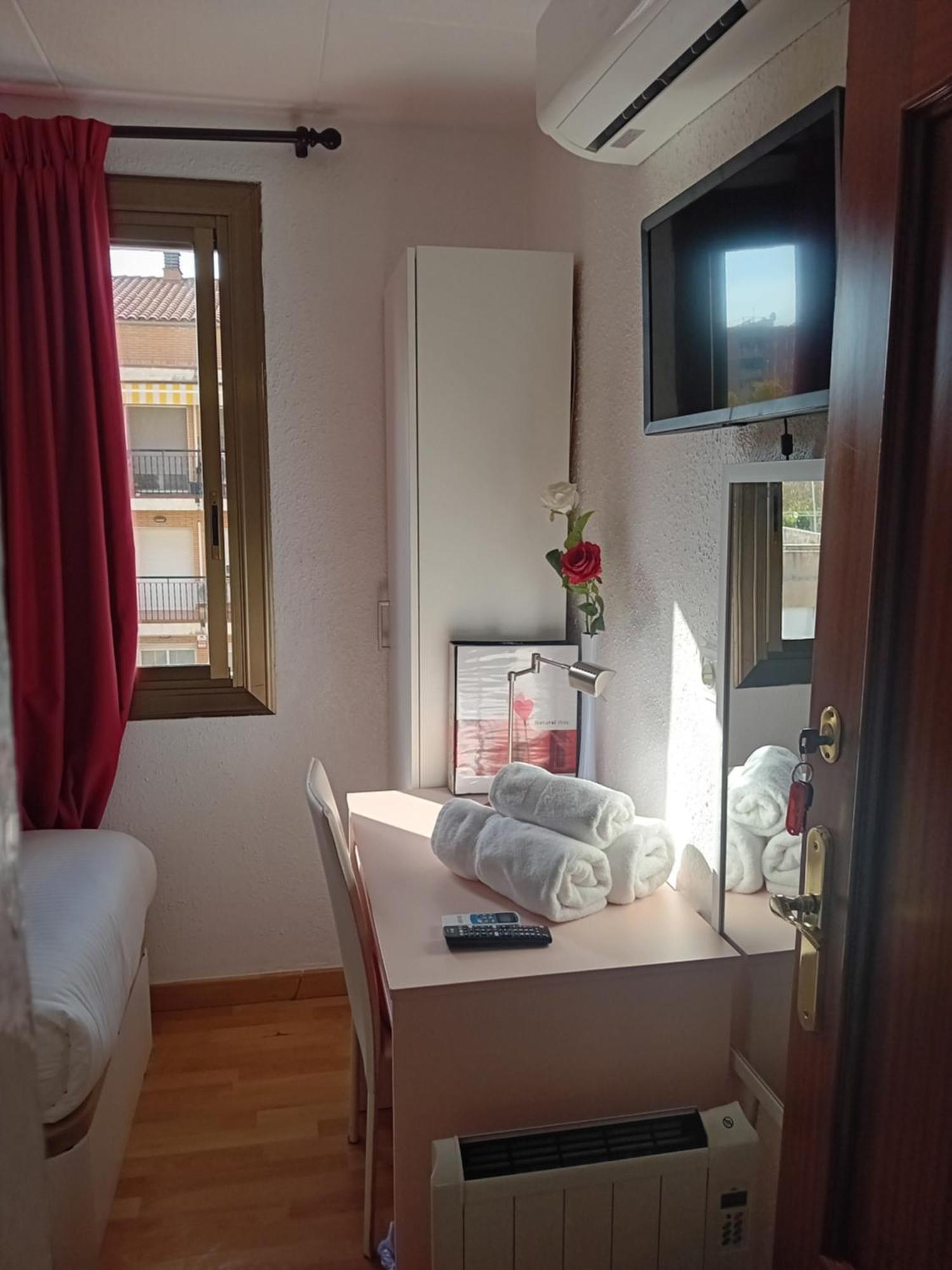 Apartamento Compartido Excelente Ubicacion El Prat de Llobregat Kültér fotó