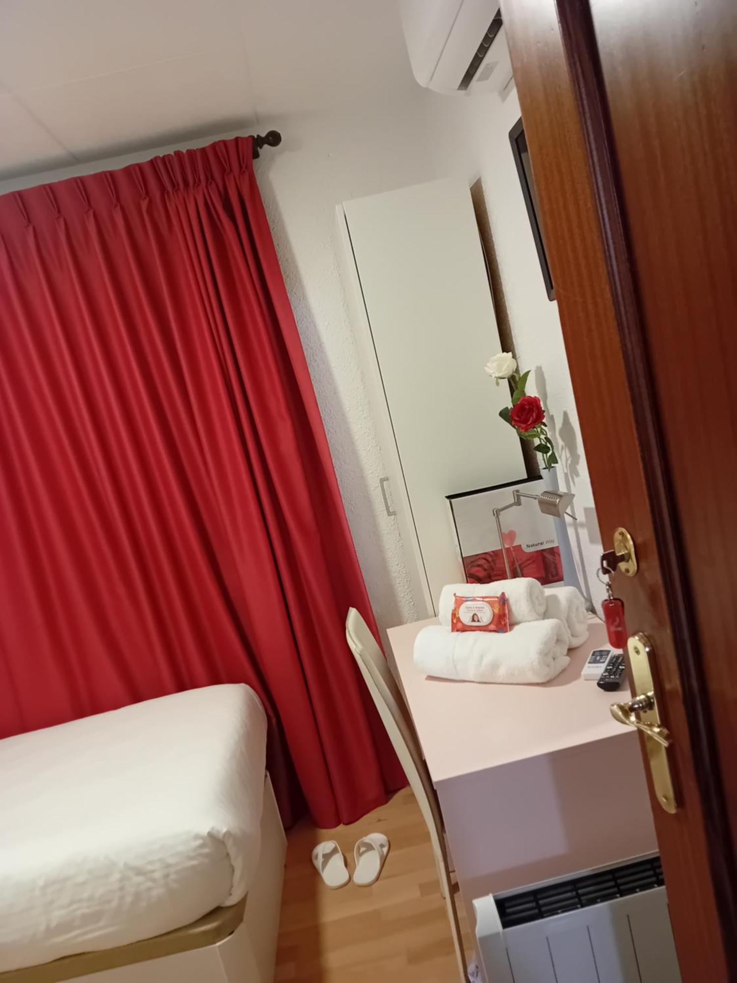 Apartamento Compartido Excelente Ubicacion El Prat de Llobregat Kültér fotó