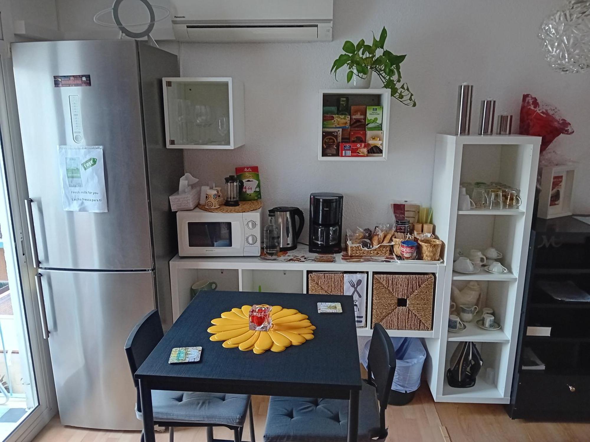 Apartamento Compartido Excelente Ubicacion El Prat de Llobregat Kültér fotó